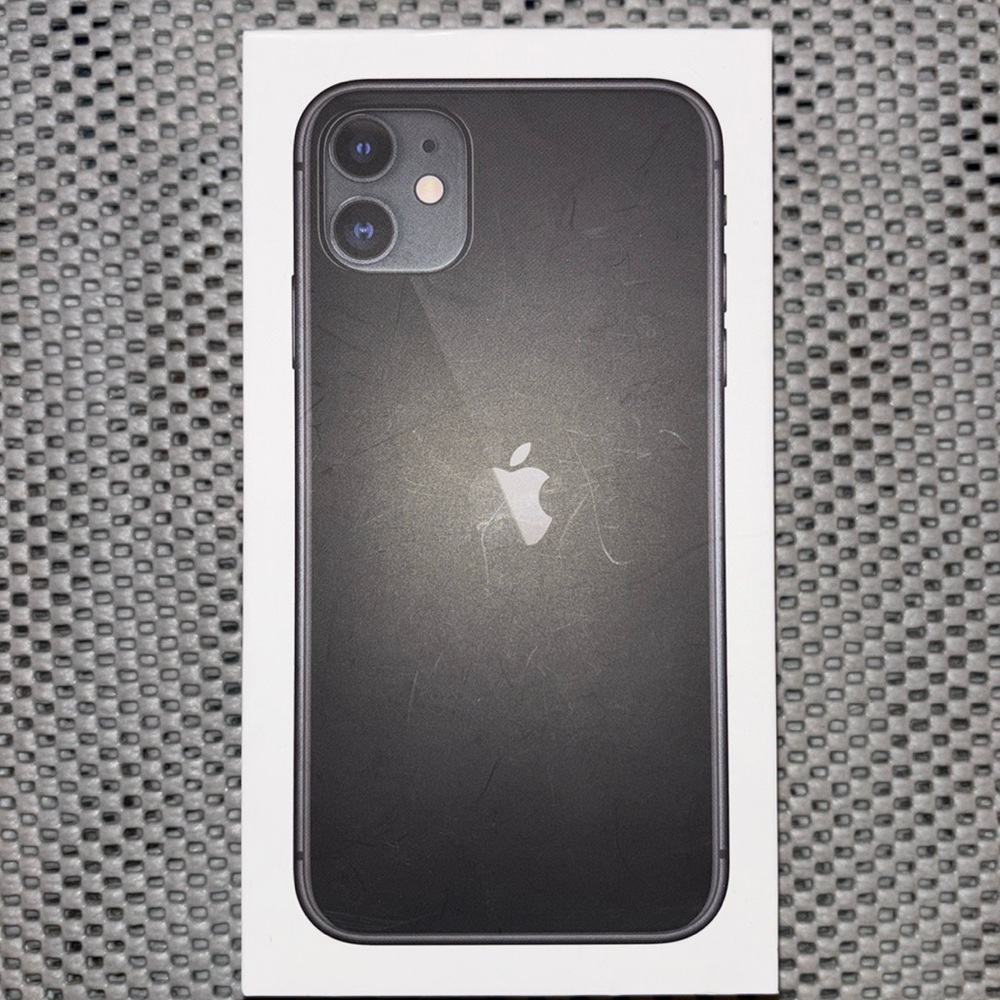 iPhone 11 Black 128 GB Box Only